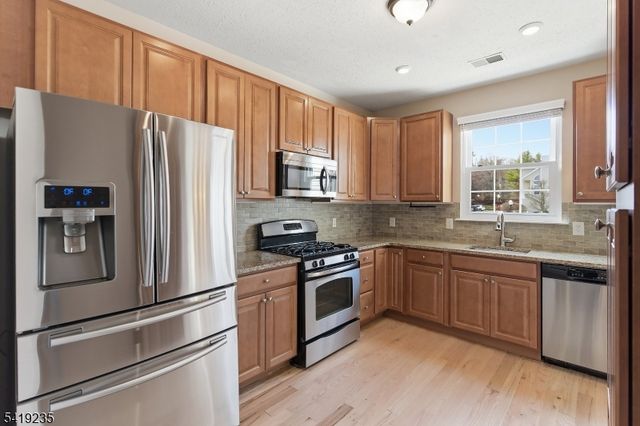 78 Wildflower Ln, Morris Twp., NJ 07960