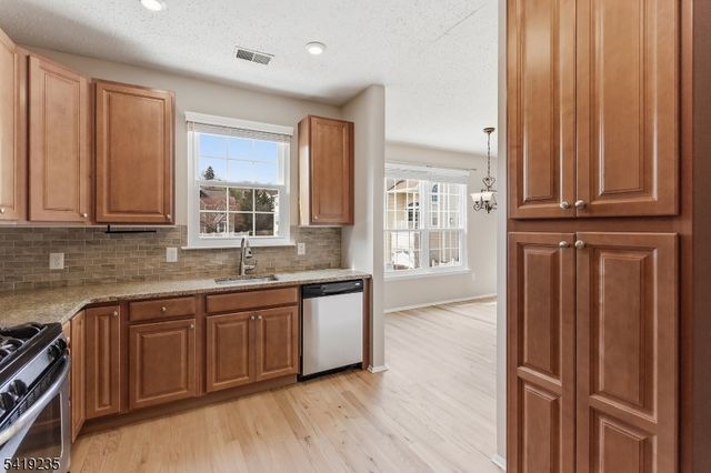 78 Wildflower Ln, Morris Twp., NJ 07960