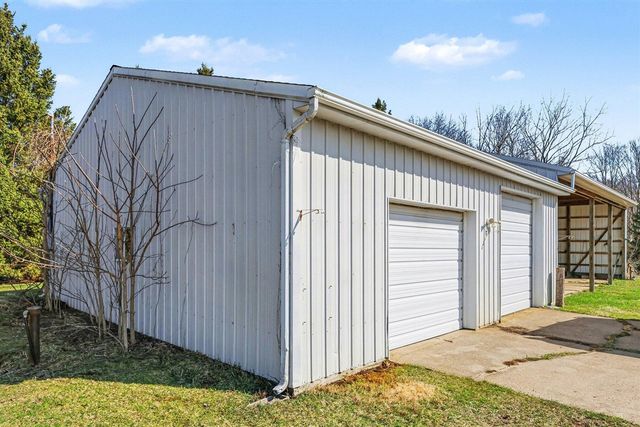 21502 26 Mile Road, Olivet, MI 49076