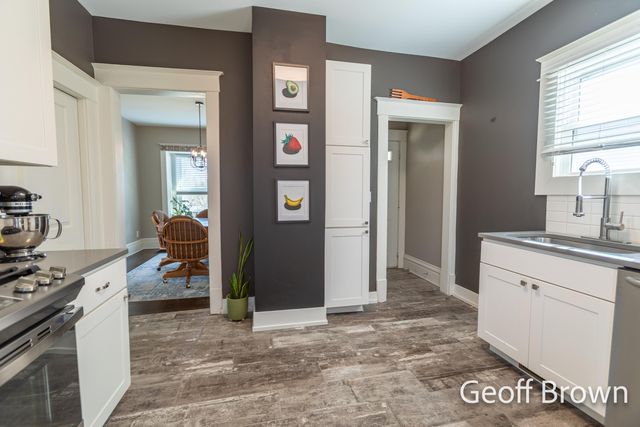 457 James Avenue Se, City Of Grand Rapids, MI 49503
