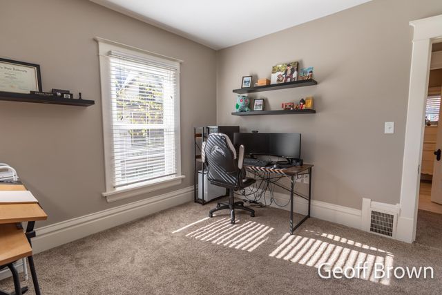 457 James Avenue Se, City Of Grand Rapids, MI 49503