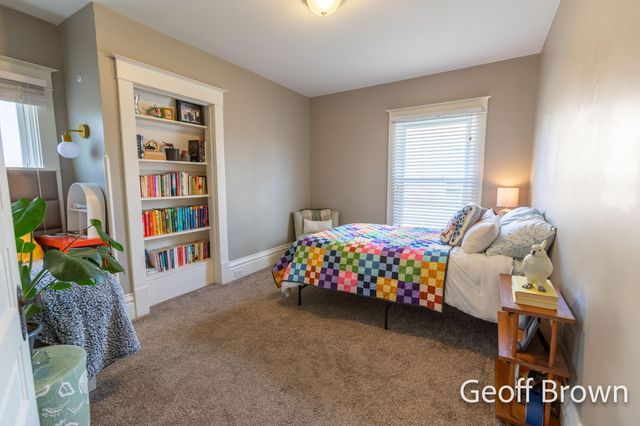 457 James Avenue Se, City Of Grand Rapids, MI 49503