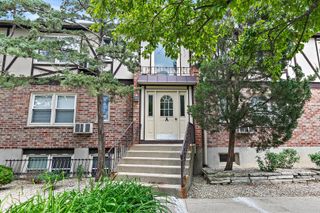 844 Village Quarter Road A5, West Dundee, IL 60118