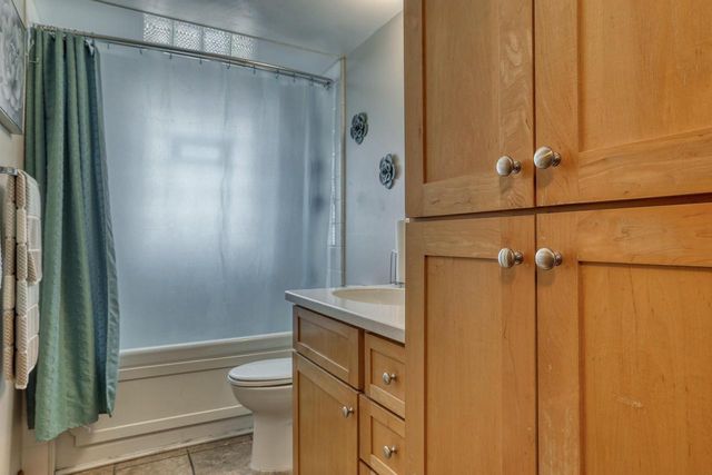 4605 N 107th STREET, Wauwatosa, WI 53225