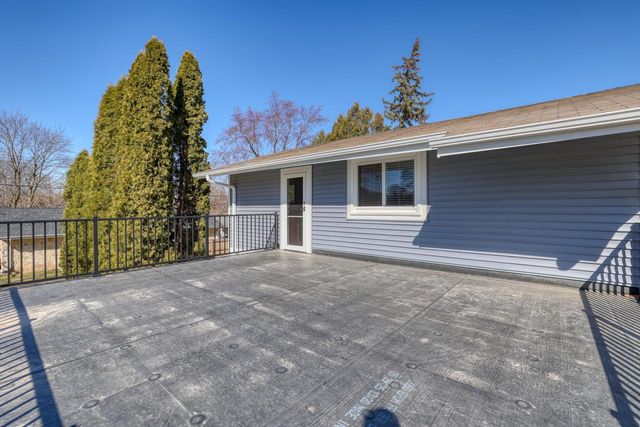 4605 N 107th STREET, Wauwatosa, WI 53225