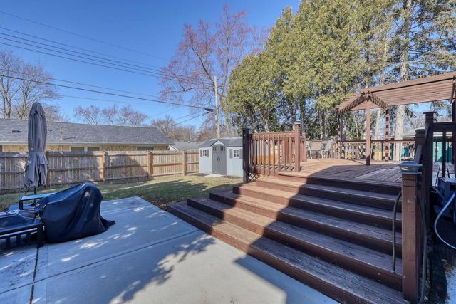 4605 N 107th STREET, Wauwatosa, WI 53225