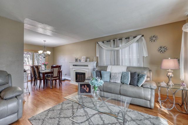 4605 N 107th STREET, Wauwatosa, WI 53225