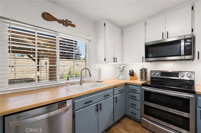 21155 Larchmont, Lake Forest, CA 92630