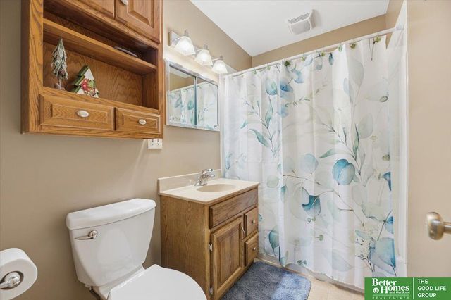 7001 Y Street, Lincoln, NE 68505