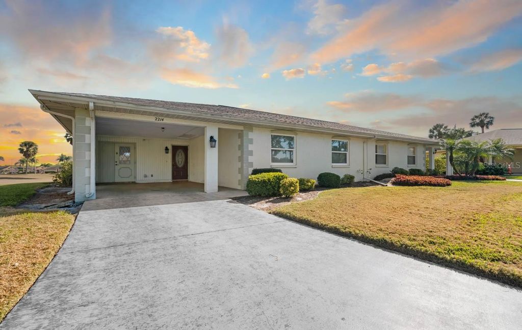 2214 HIGHCLERE CIRCLE 6, Sun City Center, FL 33573