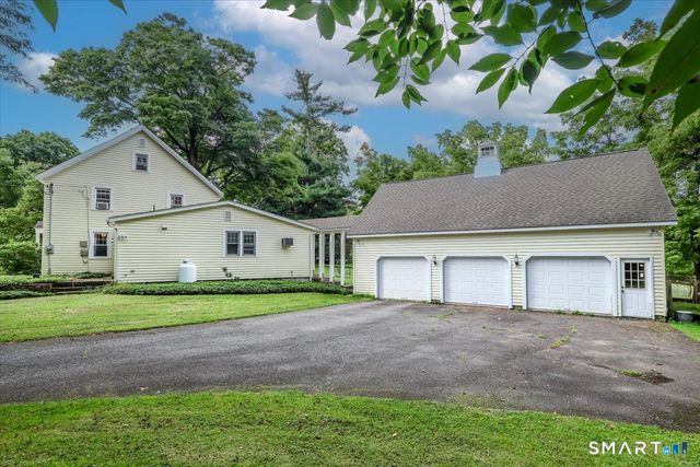 50 Obtuse Road North, Brookfield, CT 06804