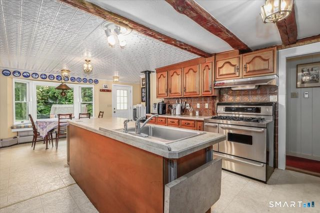 50 Obtuse Road North, Brookfield, CT 06804