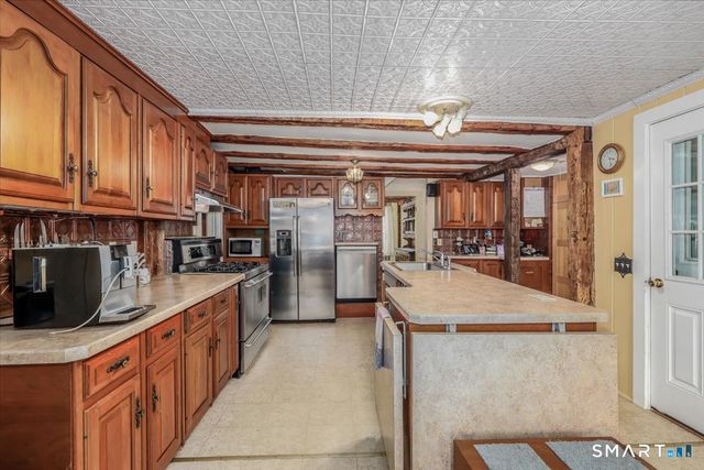 50 Obtuse Road North, Brookfield, CT 06804