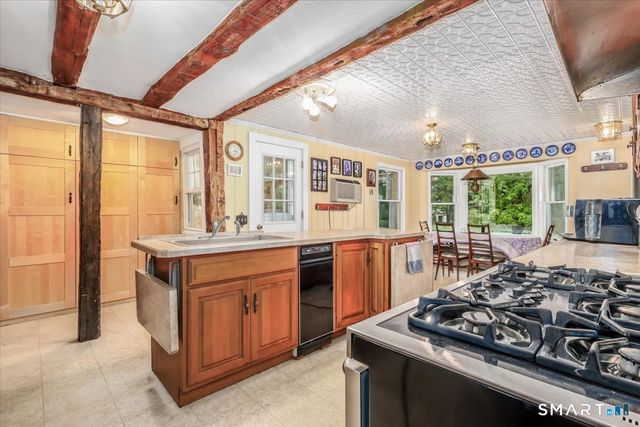 50 Obtuse Road North, Brookfield, CT 06804