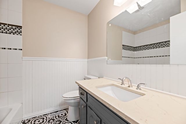 8421 W Murdock St, Wichita, KS 67212