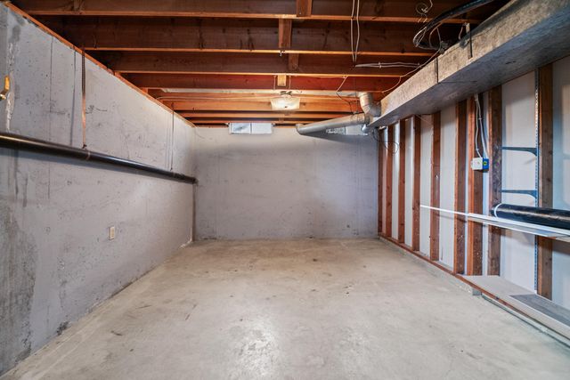 8421 W Murdock St, Wichita, KS 67212