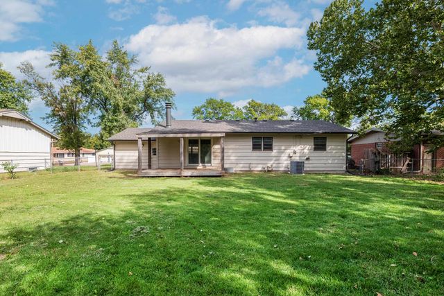 8421 W Murdock St, Wichita, KS 67212