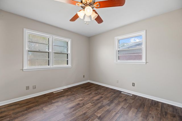 8421 W Murdock St, Wichita, KS 67212