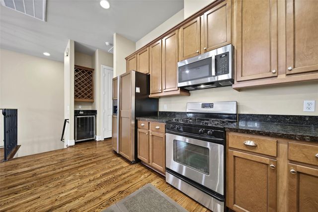 902 W 23rd Street B, Houston, TX 77008