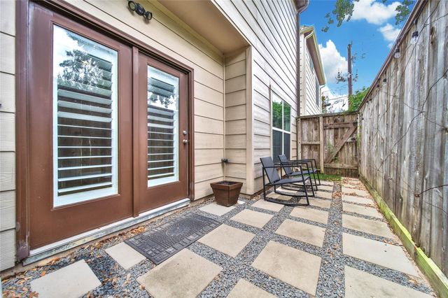 902 W 23rd Street B, Houston, TX 77008