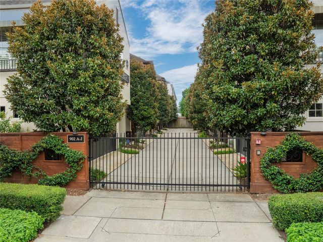 902 W 23rd Street B, Houston, TX 77008