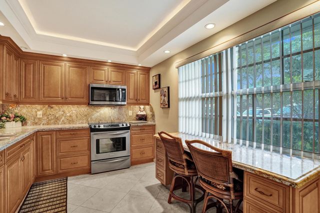 806 Cypress Boulevard 104, Pompano Beach, FL 33069