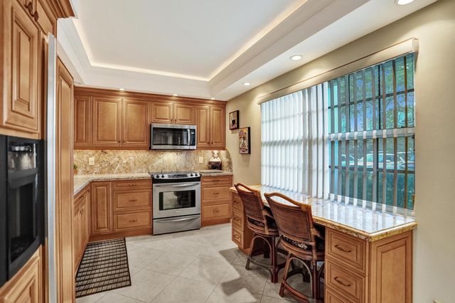 806 Cypress Boulevard 104, Pompano Beach, FL 33069