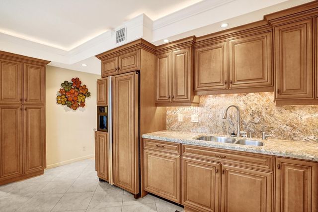 806 Cypress Boulevard 104, Pompano Beach, FL 33069