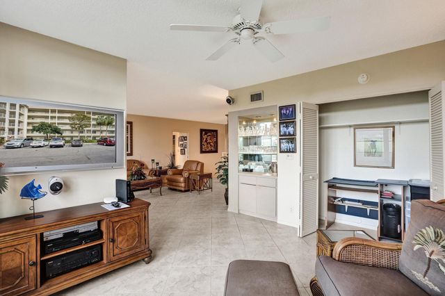 806 Cypress Boulevard 104, Pompano Beach, FL 33069