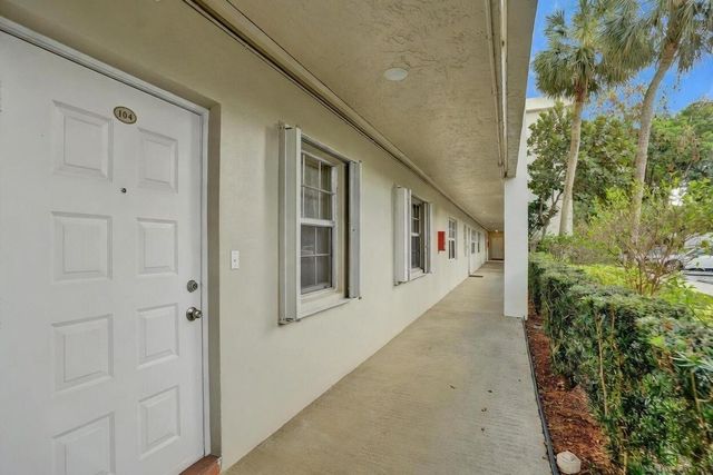 806 Cypress Boulevard 104, Pompano Beach, FL 33069