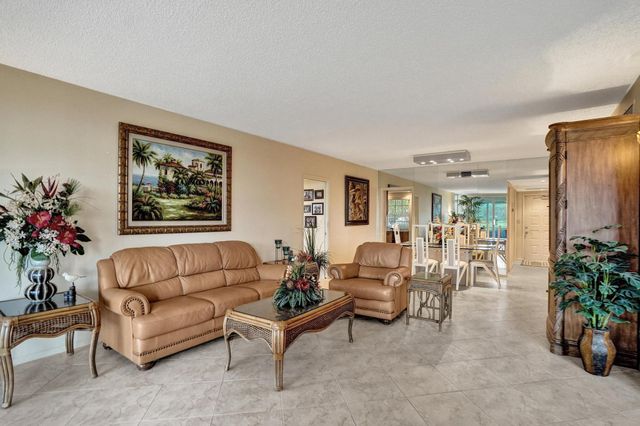 806 Cypress Boulevard 104, Pompano Beach, FL 33069