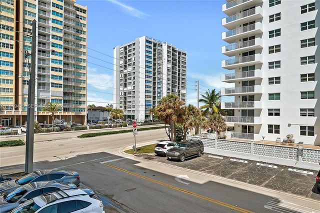 1701 S Ocean Drive 202, Hollywood, FL 33019