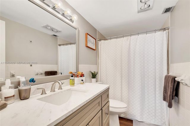 1701 S Ocean Drive 202, Hollywood, FL 33019