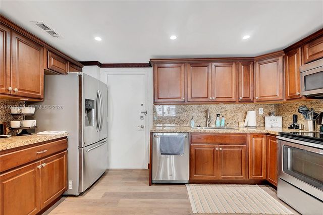 1701 S Ocean Drive 202, Hollywood, FL 33019
