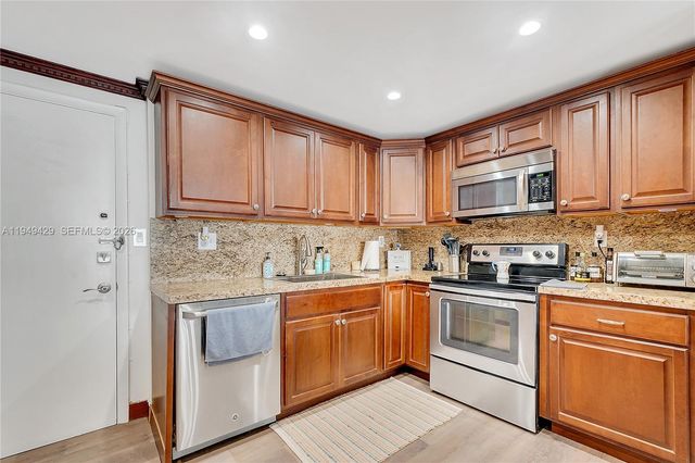 1701 S Ocean Drive 202, Hollywood, FL 33019