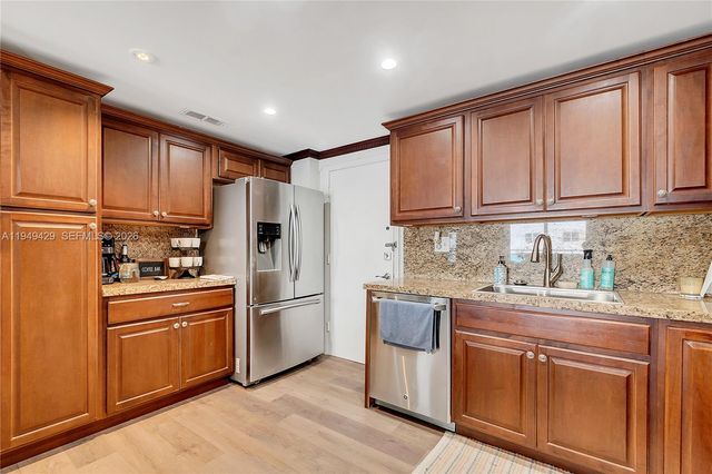 1701 S Ocean Drive 202, Hollywood, FL 33019