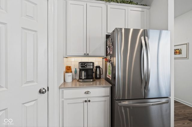 6044 Medina Spirit Drive, Indianapolis, IN 46237