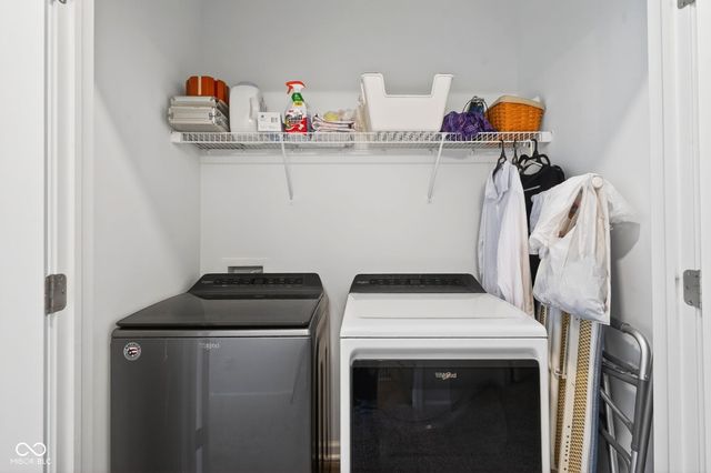 6044 Medina Spirit Drive, Indianapolis, IN 46237