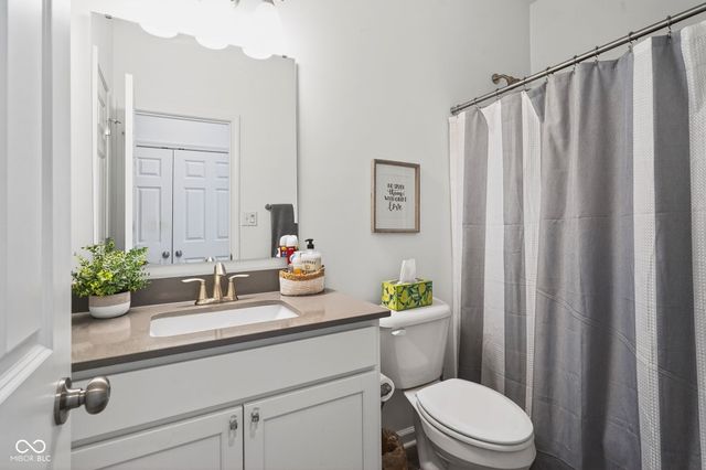 6044 Medina Spirit Drive, Indianapolis, IN 46237