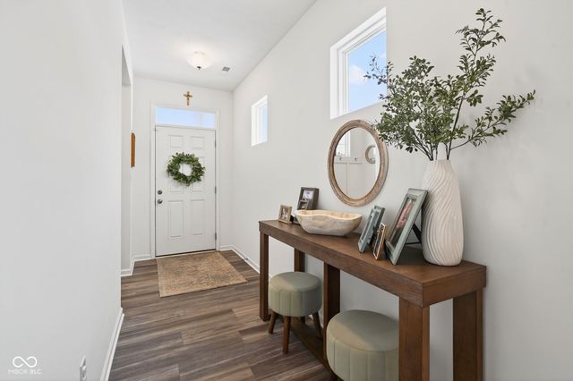 6044 Medina Spirit Drive, Indianapolis, IN 46237