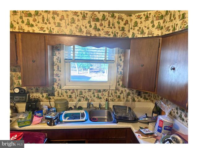 6710 MCKELDIN DR, Suitland, MD 20746