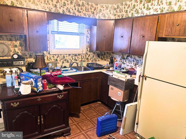 6710 MCKELDIN DR, Suitland, MD 20746