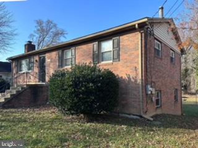 6710 MCKELDIN DR, Suitland, MD 20746