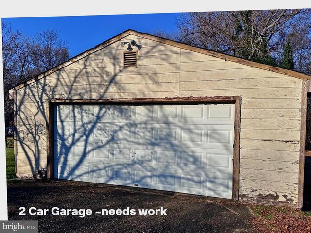 6710 MCKELDIN DR, Suitland, MD 20746