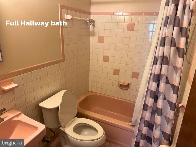 6710 MCKELDIN DR, Suitland, MD 20746