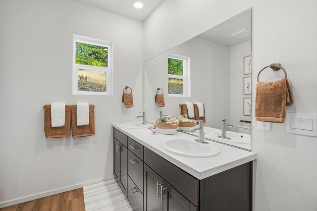 5157 E Mckinnon Ln, Spokane, WA 99212