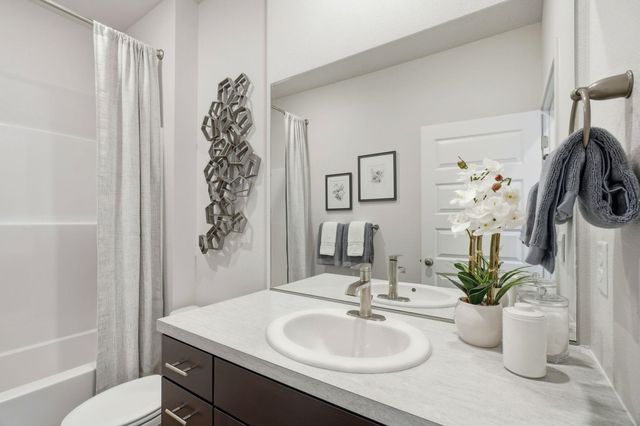 5157 E Mckinnon Ln, Spokane, WA 99212