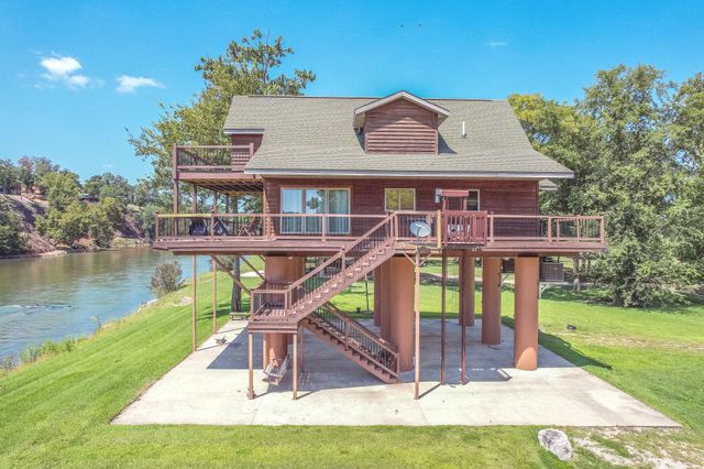 1901 River Valley Road, Doniphan, MO 63935