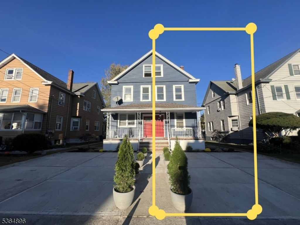 14 Guenther Pl, Passaic City, NJ 07055