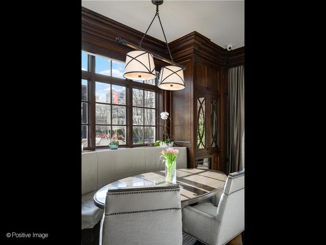 3026 N Lake Shore Drive, Chicago, IL 60657